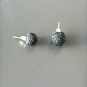 Vintage BLack Stud Earrings